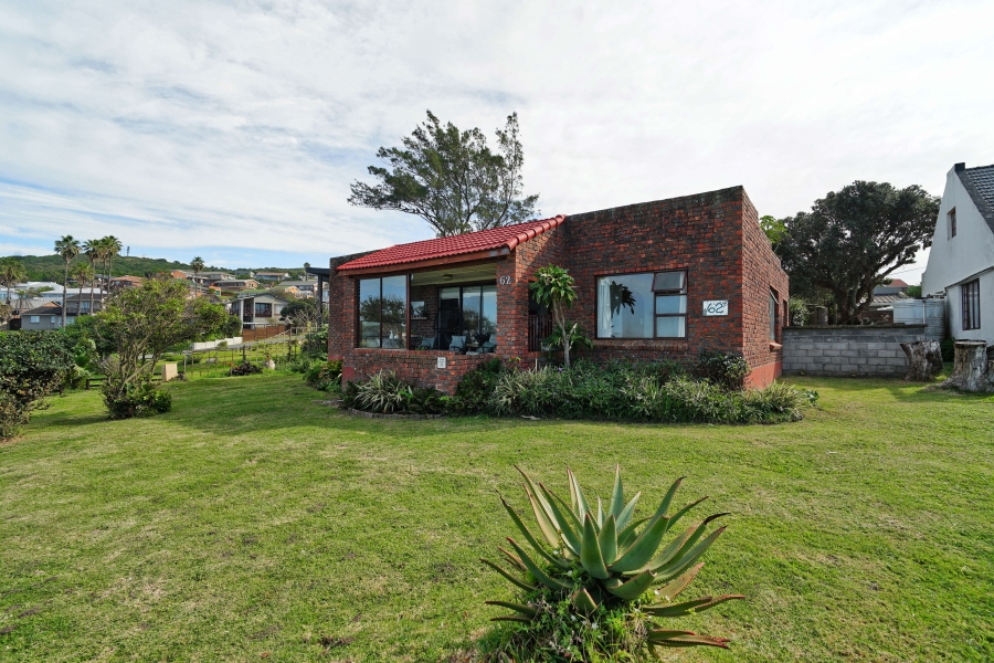 3 Bedroom Property for Sale in Winterstrand Eastern Cape
